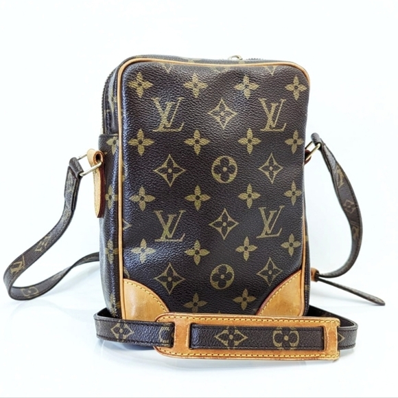 💎Authentic Louis Vuitton Amazon monogram crossbody Bag. Includes Free Gift! 😍 - Picture 14 of 17